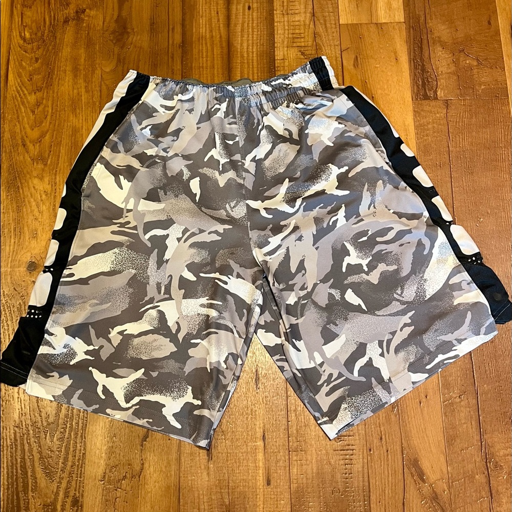 Men’s Nike Dri Fit Athletic/Casual Shorts. Size M.